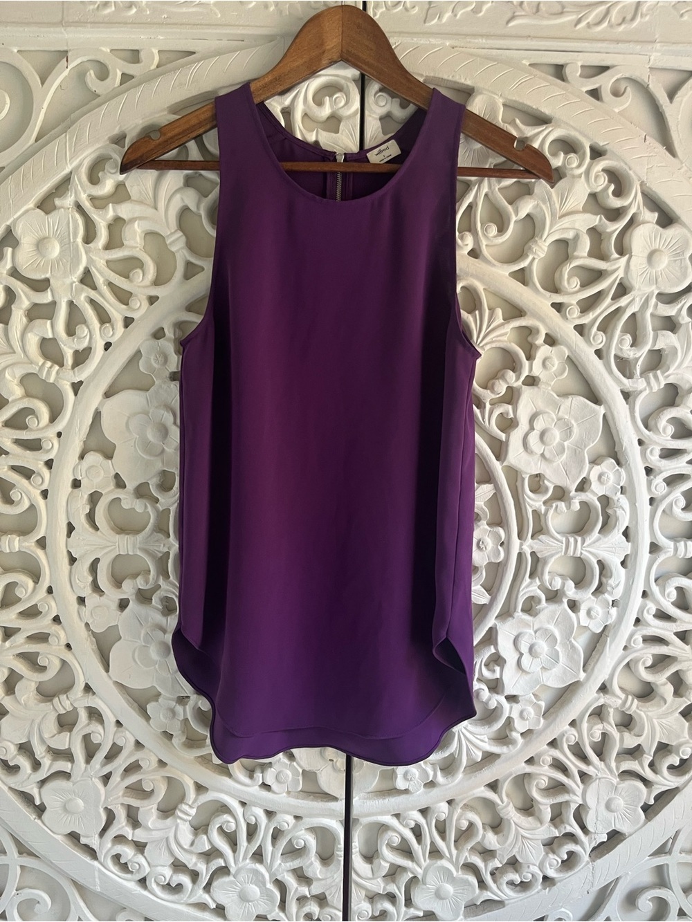 Wilfred Aritzia Purple Sleeveless Zip Back Blouse Size Small